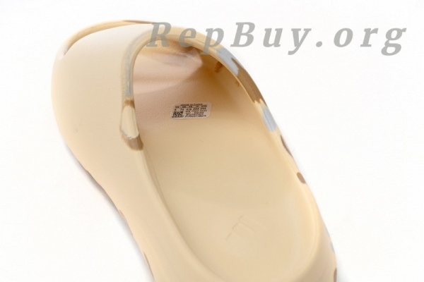 Top Version adidas Yeezy Slide Enflame Oil Painting White Yellow GW1932 - Image 11