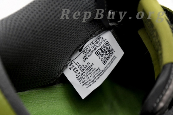 Top Version HUF x Nike Dunk Low SB Friends and Family FD8775-002 - Image 13