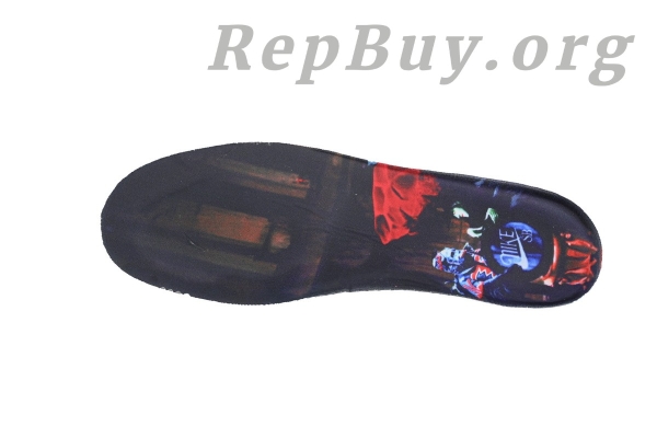Top Version Nike SB Dunk Low Poppy Field, The Wizard of Oz FZ1291-600, high quality replica Nike SB Dunk, best copy Nike shoes, 1:1 rep sneakers, premium replica sneakers, exact copy Nike SB Dunk Low, perfect clone shoes, top-tier rep Nike, flawless imitation sneakers