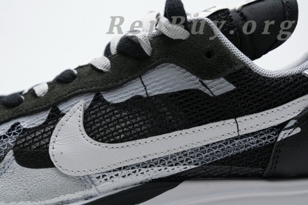 Top Version Nike Vaporwaffle sacai Black White CI9928-001 - 图片 4