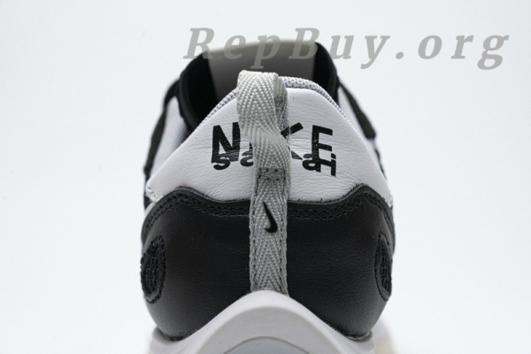 Top Version Nike Vaporwaffle sacai Black White CI9928-001 - 图片 13