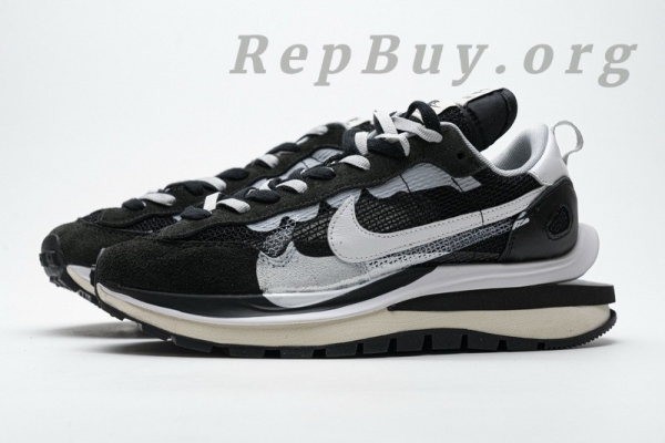 Top Version Nike Vaporwaffle sacai Black White CI9928-001