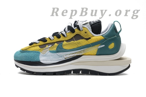 Top Version Nike Vaporwaffle sacai Tour Yellow Stadium Green CV1363-700
