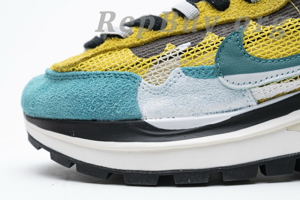 Top Version Nike Vaporwaffle sacai Tour Yellow Stadium Green CV1363-700 - Image 2