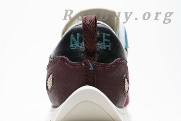 Top Version Nike Vaporwaffle sacai Villain Red Neptune Green DD3035-200 - Image 12