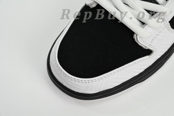 Top Version TIGHTBOOTH x Nike SB Dunk Low Panda Co Branding FD2629-100 - Image 6