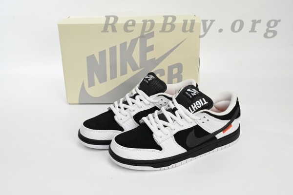 Top Version TIGHTBOOTH x Nike SB Dunk Low Panda Co Branding FD2629-100 - Image 15