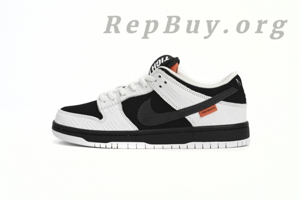 Top Version TIGHTBOOTH x Nike SB Dunk Low Panda Co Branding FD2629-100