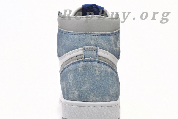 Top Version Air Jordan 1 High OG Hyper Royal 555088-402 - Image 9