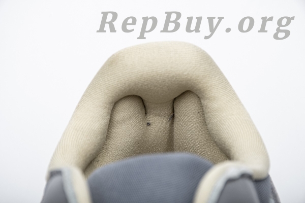 Top Version adidas Yeezy Boost 700 Magnet FV9922 - Image 8