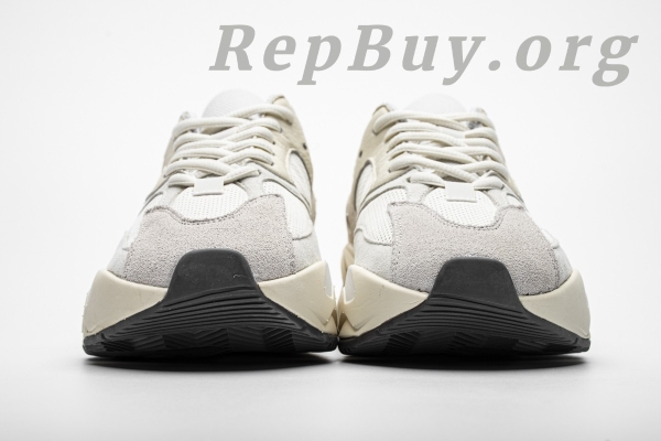 Top Version adidas Yeezy Boost 700 Analog EG7596 - 图片 2