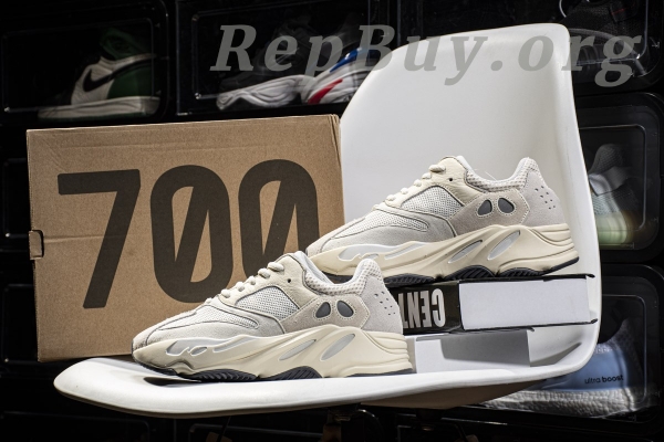 Top Version adidas Yeezy Boost 700 Analog EG7596 - 图片 12