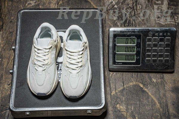 Top Version adidas Yeezy Boost 700 Analog EG7596 - 图片 17