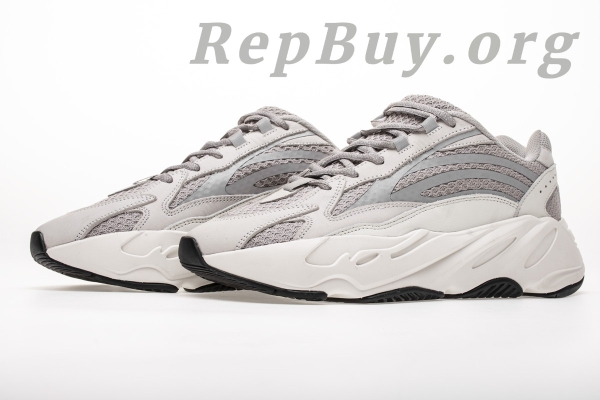 Top Version Yeezy Boost 700 V2 “Static” EF2829 - 图片 2