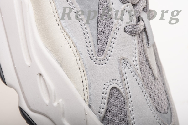 Top Version Yeezy Boost 700 V2 “Static” EF2829 - 图片 17
