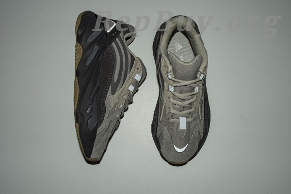 Top Version Yeezy Boost 700 V2“Tephra” FU7914 - 图片 11