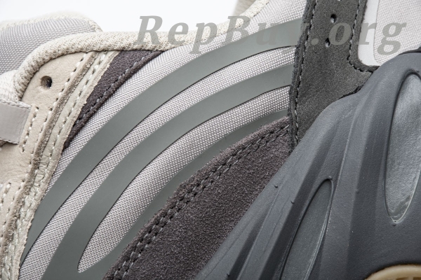 Top Version Yeezy Boost 700 V2“Tephra” FU7914 - 图片 16