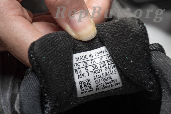 Top Version Yeezy Boost 700 V2 Vanta FU6684 - 图片 6